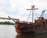 Sr�dl�dowy statek pasa�erski  216 pax